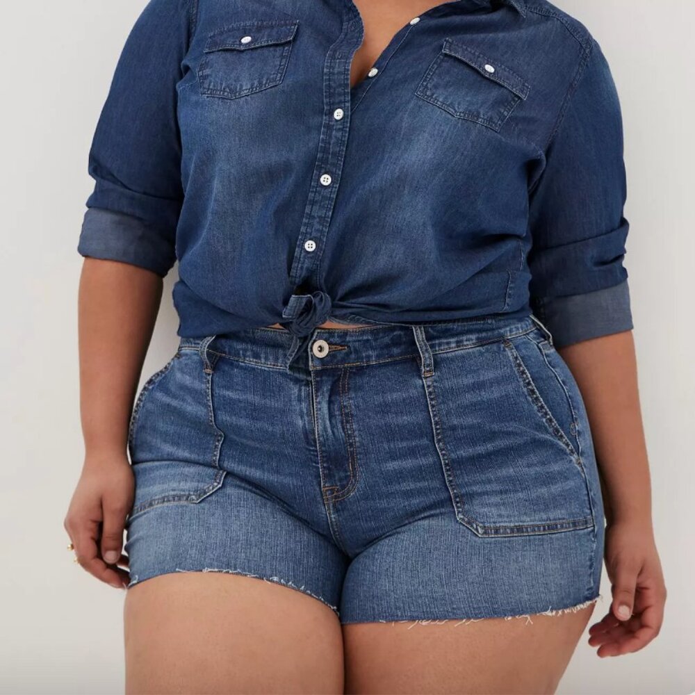 Torrid 28 Vintage Stretch High-Rise 3.5 inch Shorts NWT